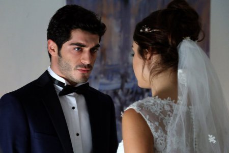 Любовь не понимает слов турецкий сериал актеры и роли фото