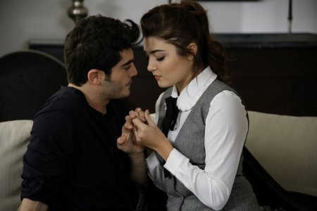 Любовь не понимает слов / Aşk Laftan Anlamaz 20 серия, описание и фото