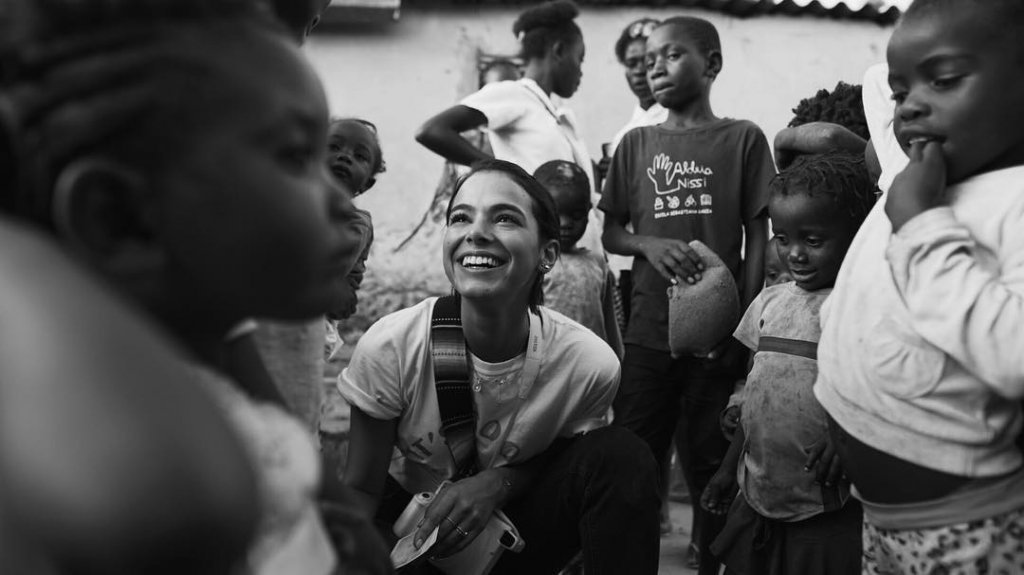 Латинская Америка волонтёры. Волонтеры в Африке учат детей. Жилье волонтеров в Африке. Волонтерство в Африке с животными. Волонтеры в африку
